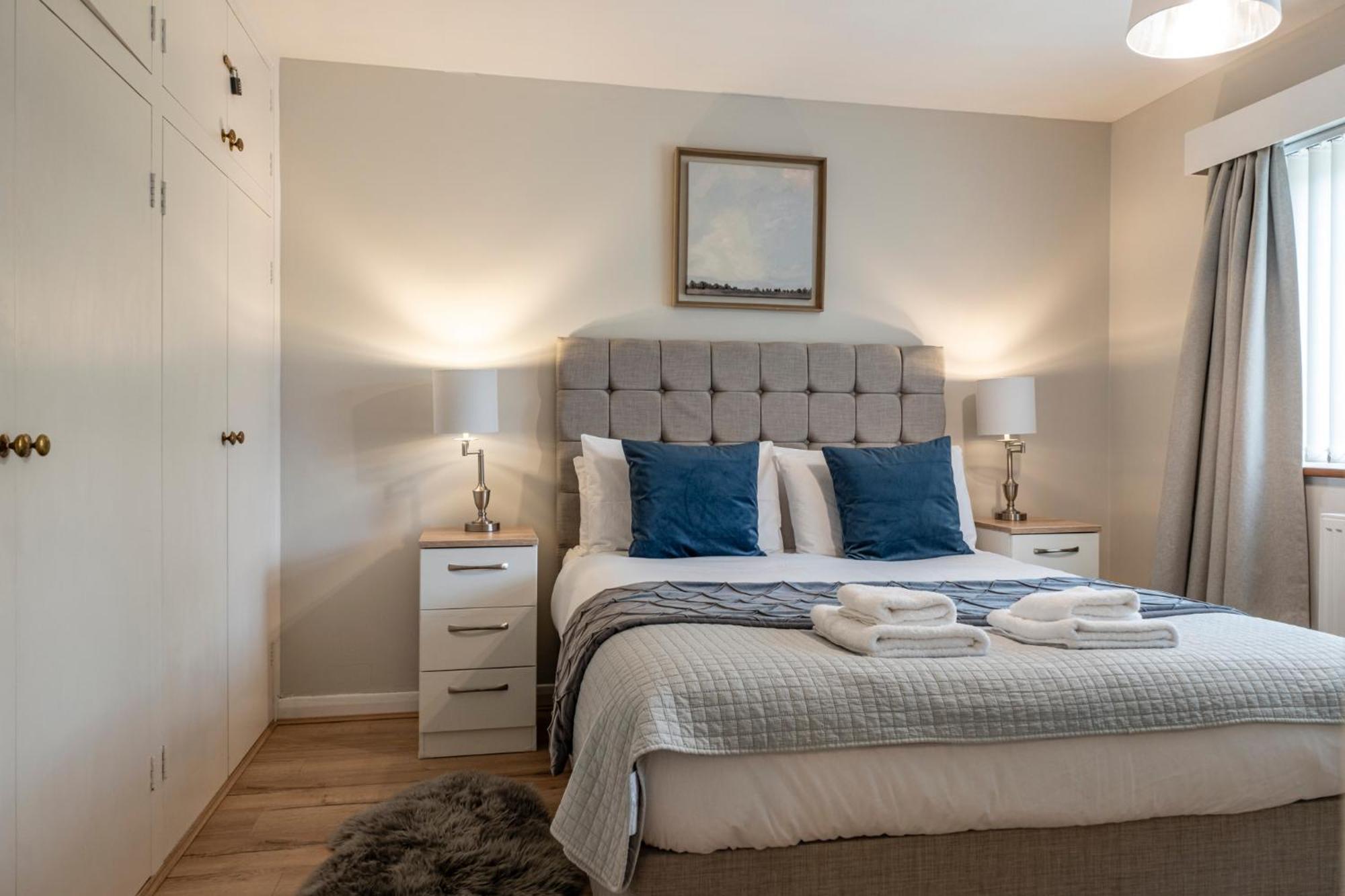 Bright & Spacious 3 Bd In The Centre Of Bourton! *