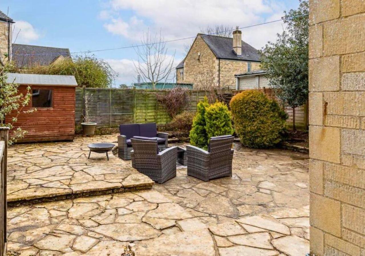 Bright & Spacious 3 Bd In The Centre Of Bourton! Holiday home *